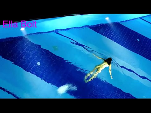 ❤️ నేను చూడటం ఆపలేను, ELLA BOLT రిసార్ట్ పూల్లో నగ్నంగా ఈత కొడుతూ దొరికిన యువ అందగత్తె ❤️ అంగ పోర్న్ మా వద్ద ☑